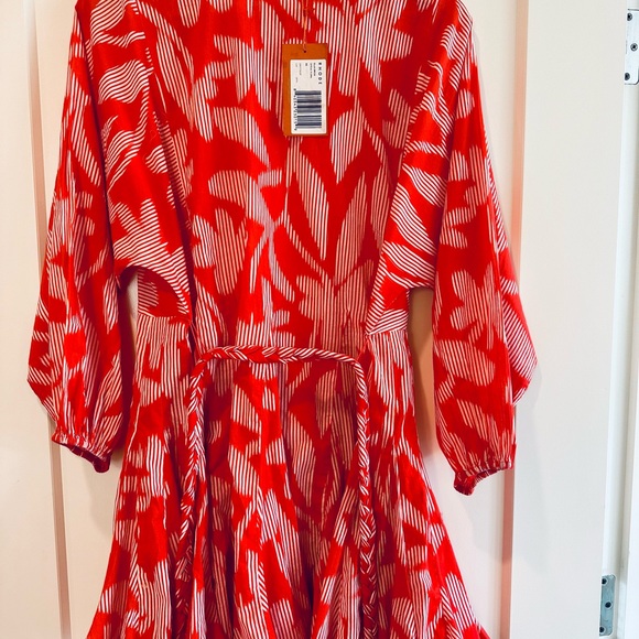 New Rhode Ella Dress - Picture 3 of 7